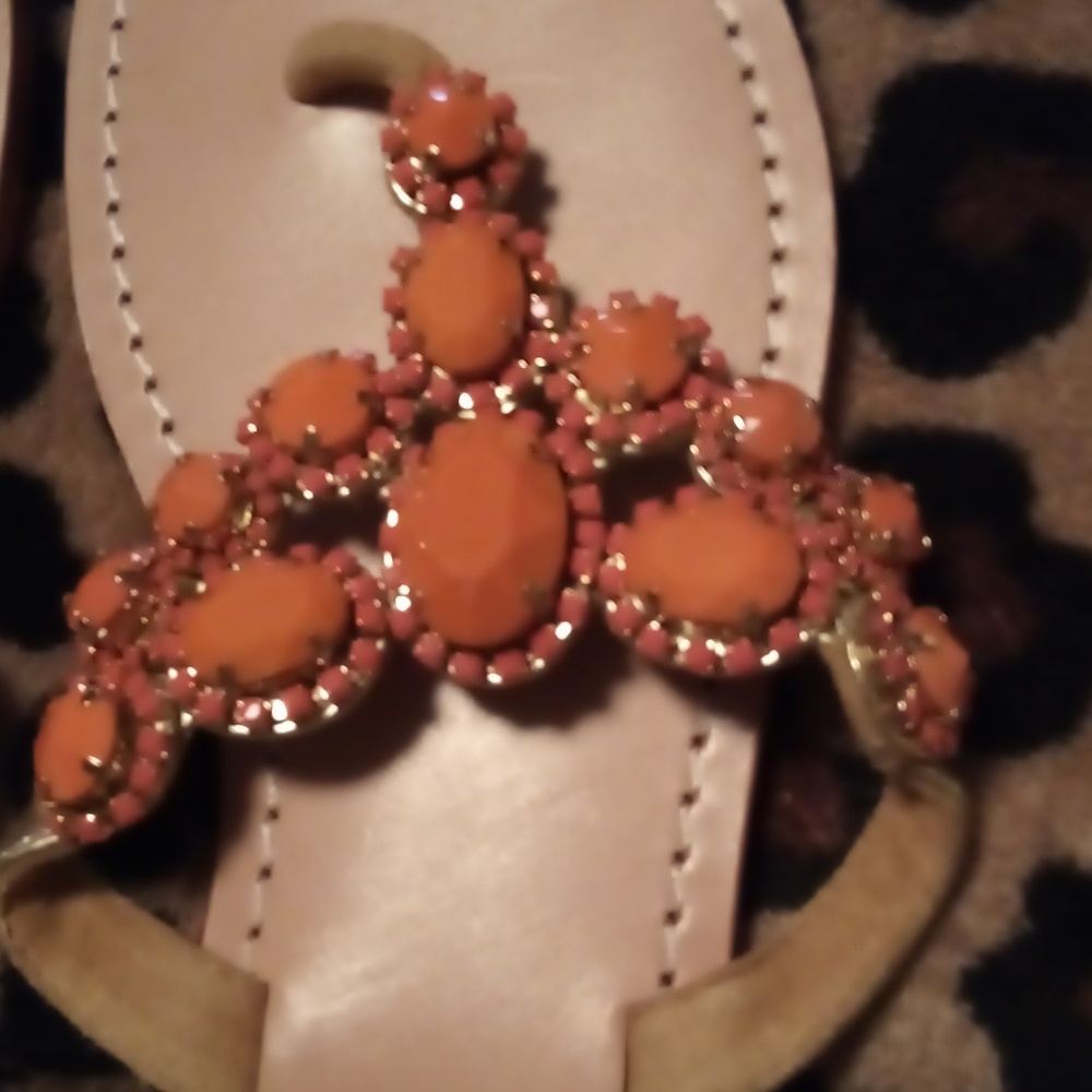 MYSTIQUE SANDALS - Picture 2 of 5